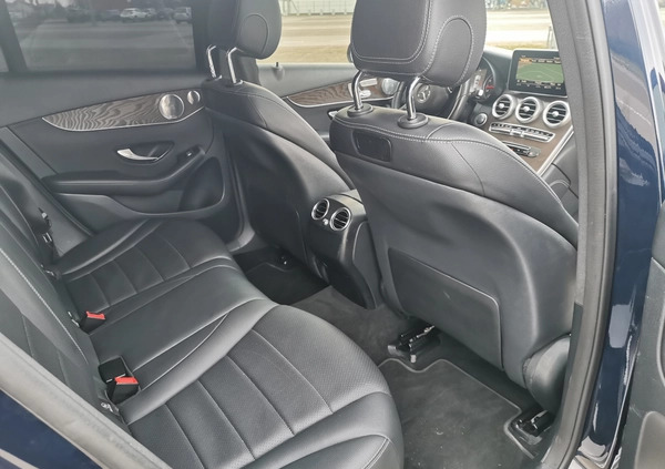 Mercedes-Benz GLC cena 164900 przebieg: 73000, rok produkcji 2018 z Słupsk małe 781